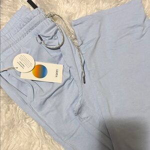 Vuori Essential Wideleg Pant